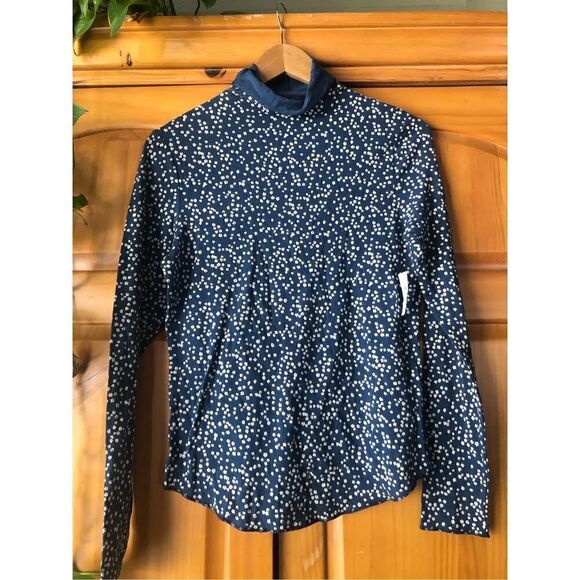 NWT Gap Feather Turtleneck Long Sleeve Shirt Size M - Picture 2 of 8